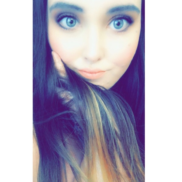 Meet your Posher, Tayler - Picture 1 of 1